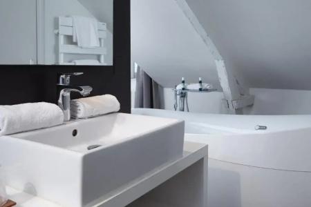 Best Western Le Cheval Blanc - Vieux Port - 166