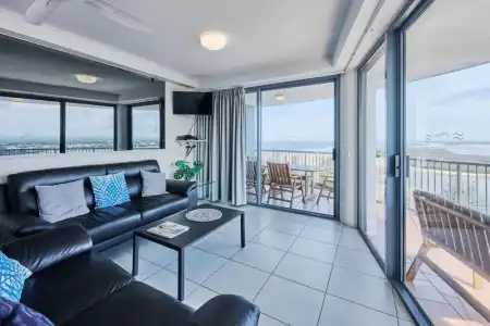 Centrepoint Holiday Apartments - 106
