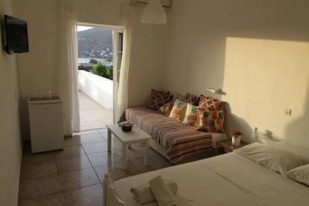 Armadoros / Ios Backpackers - 76