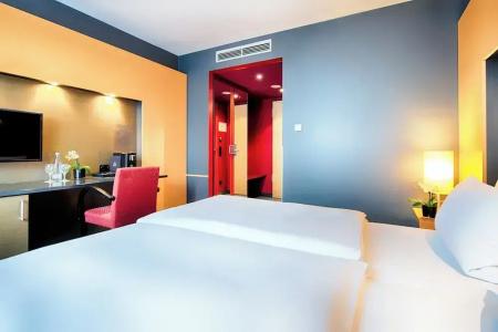 Ramada by Wyndham - 56
