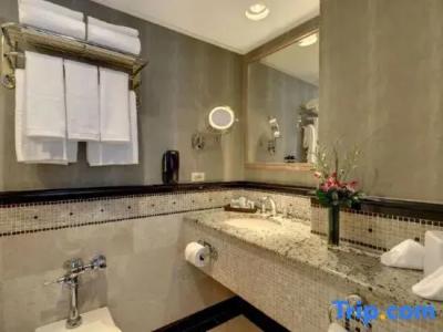 The Whitehall, BW Premier Collection - 55