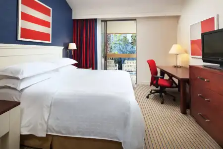 Sheraton San Diego Resort - 3