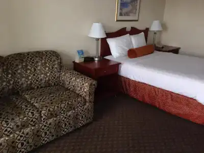 Knights Inn - 15