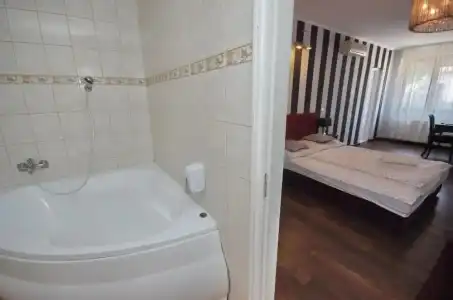 Guest House Romantika Panzio - 8