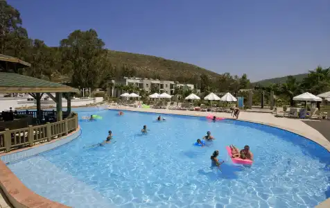Green Bay Resort & Spa - 14