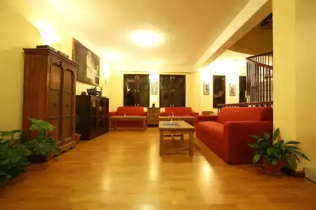 Royal Astoria - 1
