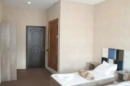 East House - 2
