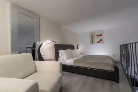 Luxury on the River - 1