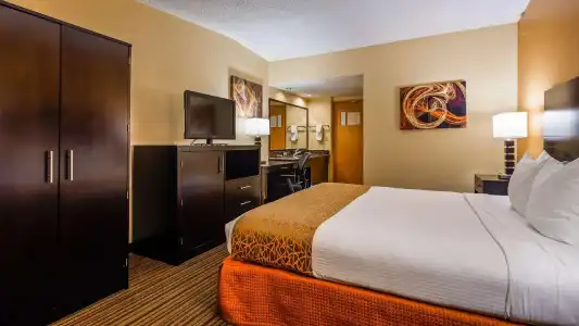 Best Western The Plaza Honolulu Airport - Free Breakfast - 61