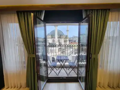 Taksim Landhouse - 7