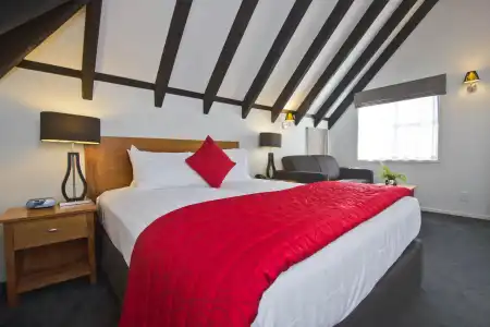 Knights Inn - 52