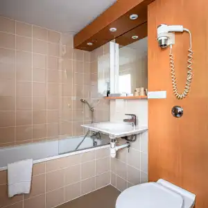 Hôtel Kyriad Rennes Nord - 33