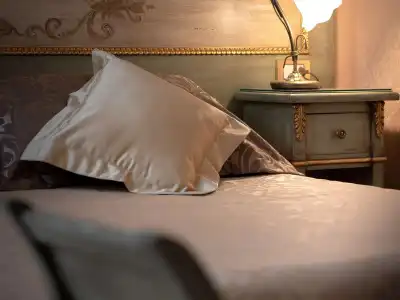 President - 32
