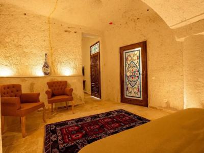 Tulip Cave Suites - 182