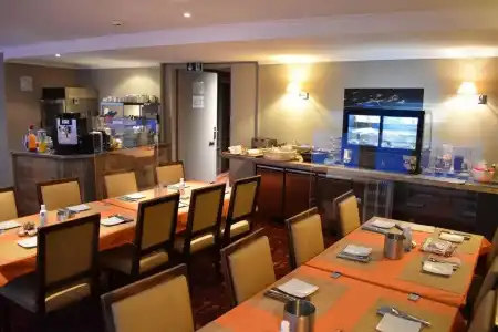 Central, Spa & Lounge Bar - 21