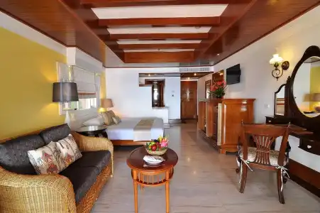 Thavorn Beach Village Resort & Spa Phuket - 18