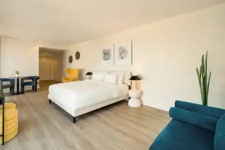 Kenmore Village, South Beach - 63