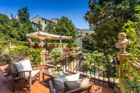 Ungherese Small Luxury - 73