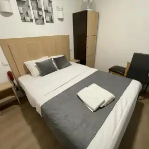 Hôtel De Bordeaux - 28