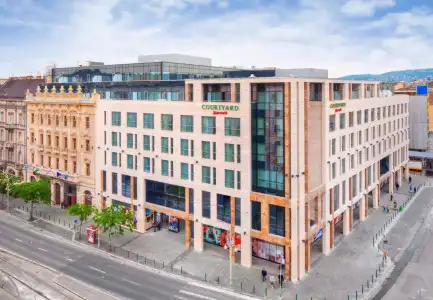 Courtyard by Marriott Budapest City Center - 0