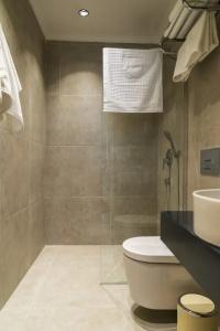 Channel Suites - 28