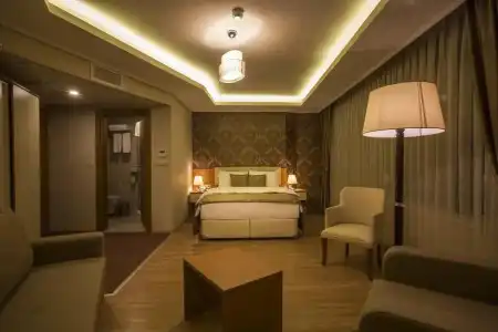 Park Square - 68