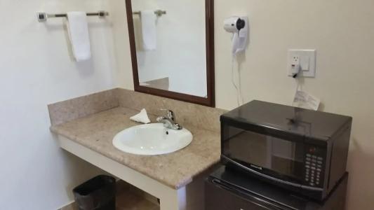 Pepper Tree Boutique Kitchen Studios - Anaheim - 7