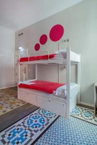 Purple Nest Hostel - 37