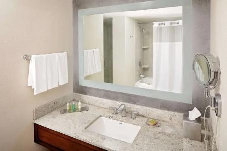 DoubleTree by Hilton South Bend - 72