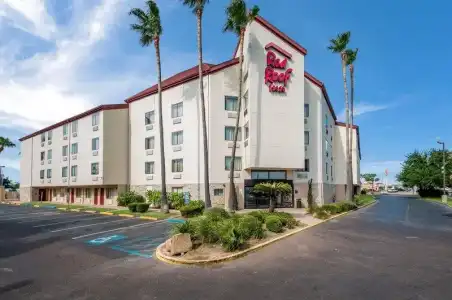 Red Roof Inn Laredo - 45
