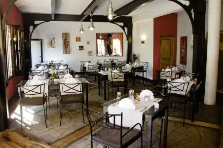Le COMBAVA Hôtel Restaurant - 23