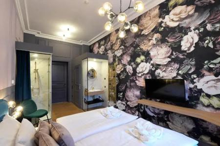 1552 Boutique - 45