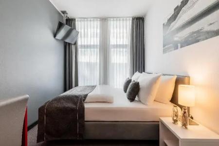 Garner Berlin - Gendarmenmarkt by IHG - 53