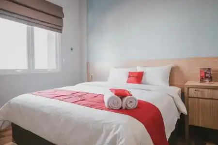 Reddoorz Plus @ Karet Pedurenan 3 - 39