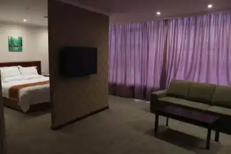 GreenTree Inn Suzhou Guanqian Yangyuxiang Metro Station Business - 20