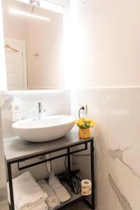 Adelaide Suite Dreams - 13