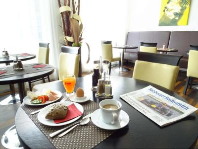 Plaza Premium Salzburg - 12