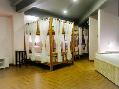Metro Pratunam Boutique - 32