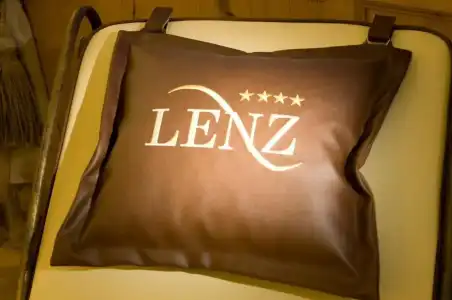 Lenz - 76