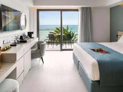 Mercure Larnaca Beach Resort - 69