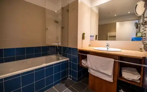 La Petite Rade Hôtel - 84