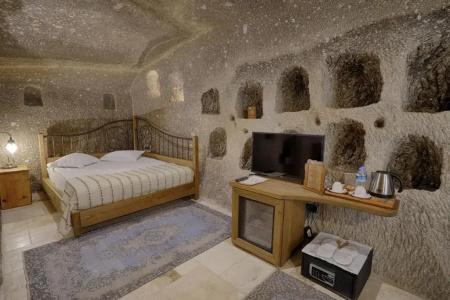 Hera Cave Suites - 69