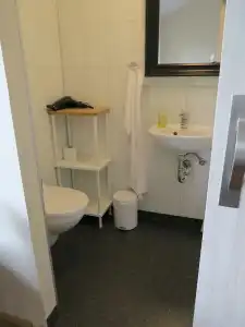 Dilksnes Guesthouse - 9