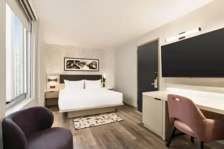 DoubleTree by Hilton New York Midtown Fifth Ave - 33