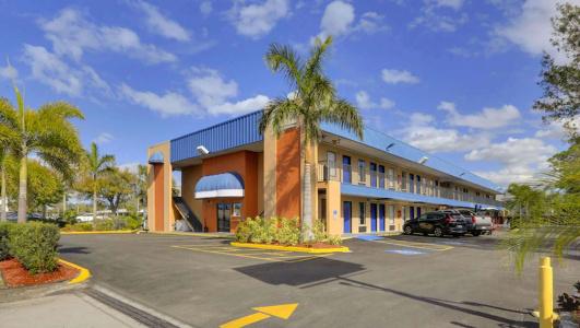 Magnuson Bradenton - 42
