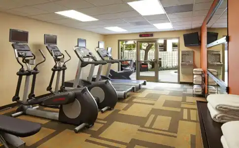 Courtyard by Marriott Los Angeles LAX/Century Boulevard - 19