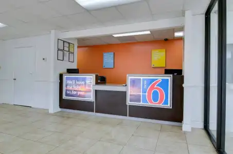 Motel 6 Atlanta, Ga - 15