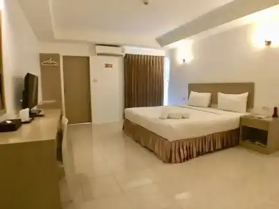 Trat Center - 30