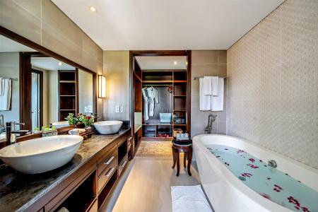 RiverTown Hoi An Resort & Spa - 8