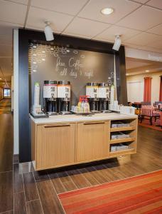 Hampton Inn Madison-East Towne Mall Area - 13